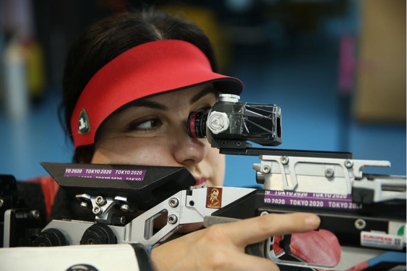 Paralimpik milli atıcı Çağla Baş, olimpiyat madalyası hedefiyle çalışıyor: