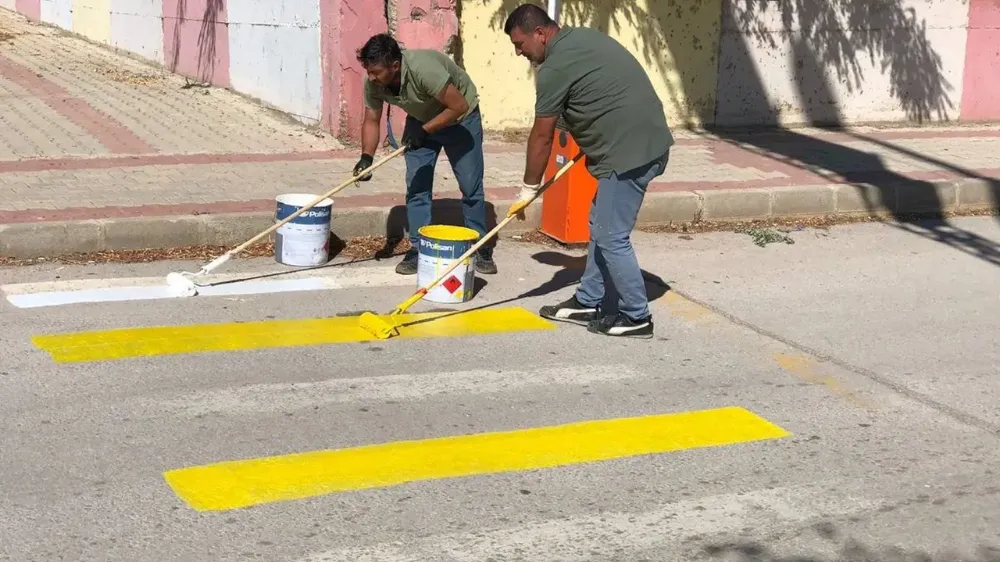 Bayburt Belediyesi, Okul Öncesi Güvenlik İçin Yaya Geçidi Çizgilerini Yeniden Boyadı