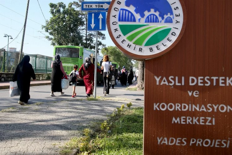 Yaşlılar Sakarya YADEM’le kısa tatile çıktı