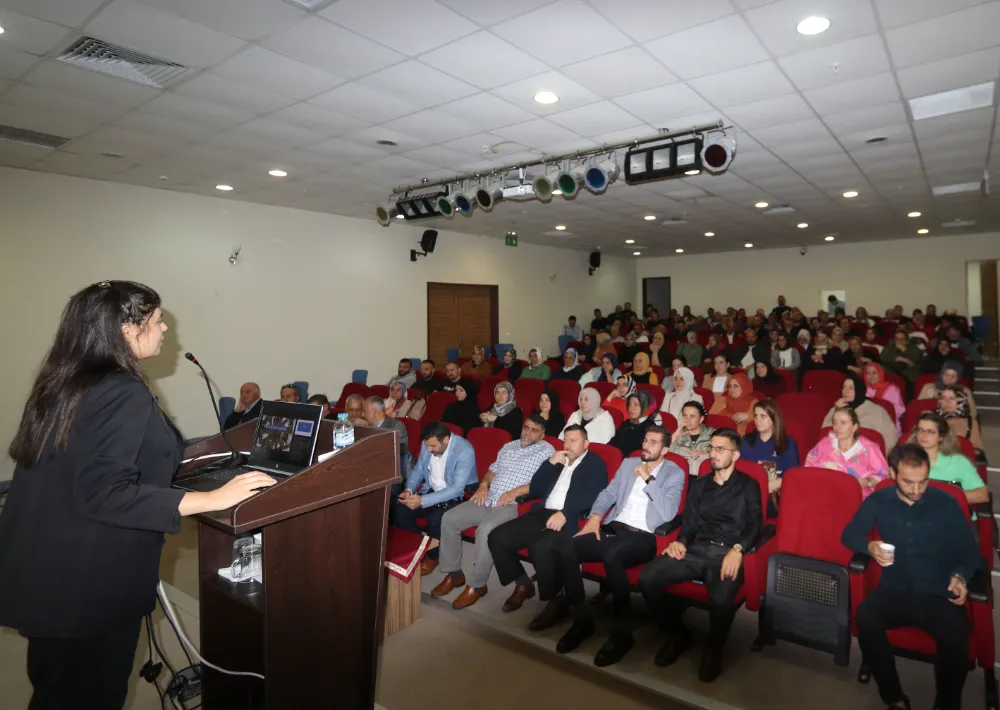 Yurt personellerine “Gençlerle Çalışmak” semineri