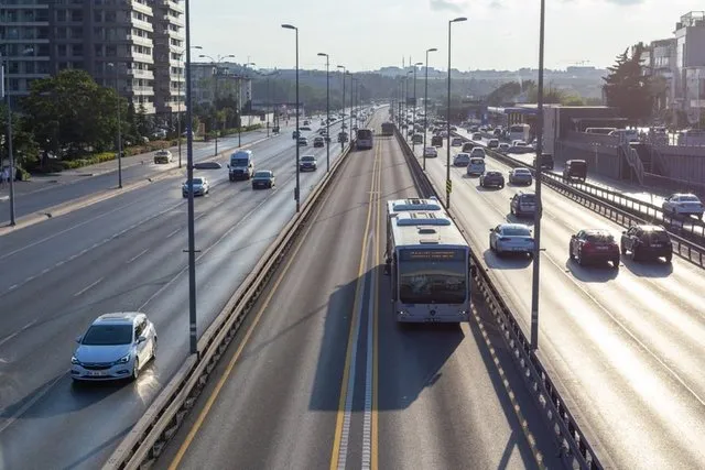 Metrobüs Durakları: İstanbul İETT