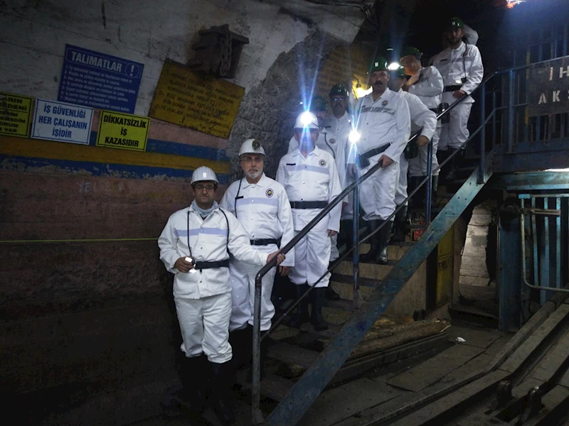 Çalışma ve Sosyal Güvenlik Bakanı Işıkhan, maden ocağında işçilerle bir araya geldi: 