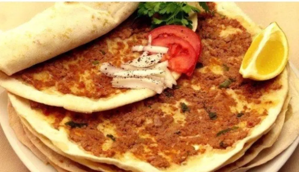 5 dakikada Lahmacun tarifi! 