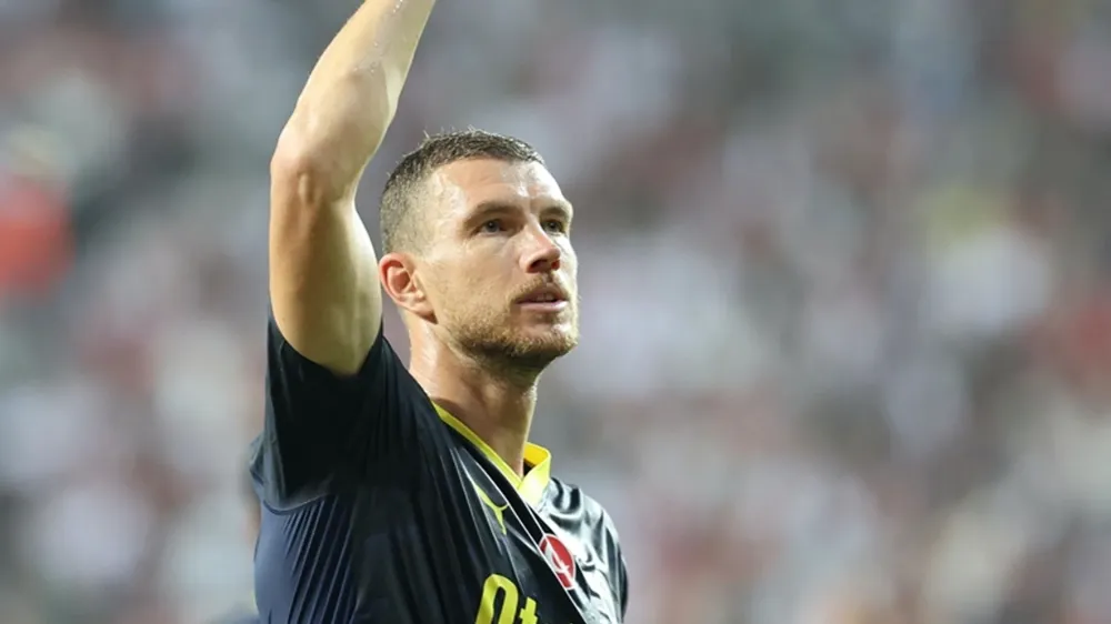  Edin Dzeko