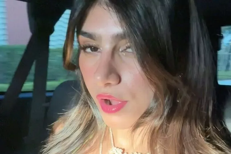 Şaşıran Mia Khalifa, Londra