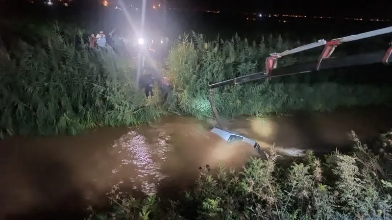 Otomobil Sulama Kanalına Devrildi: 3 Ölü, 1 Yaralı