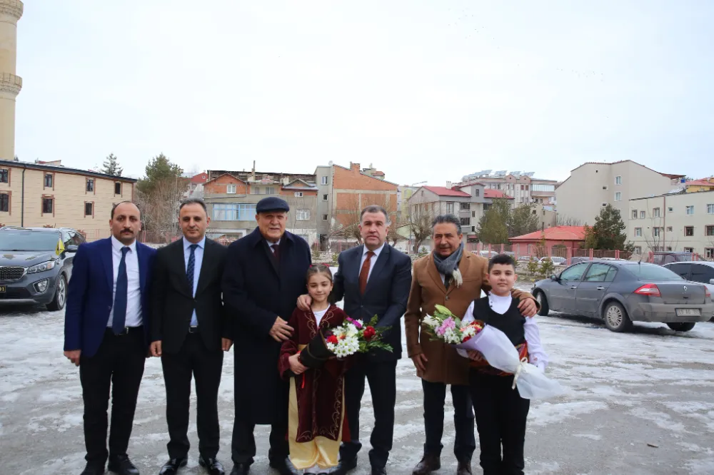 Vali Eldivan, Öğrencilerin Karne Heyecanına Ortak Oldu