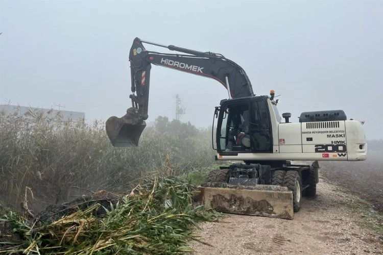 MASKİ’den Halitpaşa’da 2,5 kilometrelik dere temizliği