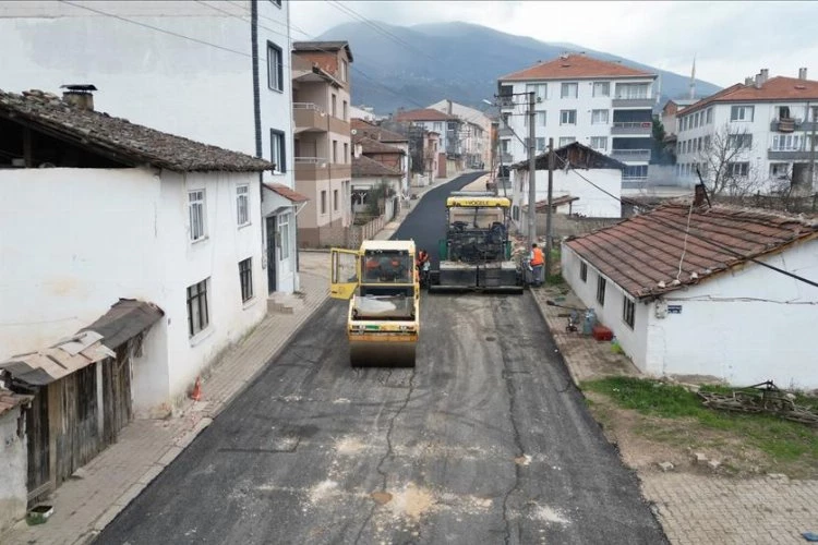 İnegöl Yeniceköy’de yoğun mesai