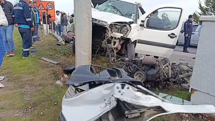 Hastane dönüşü kaza: Baba öldü, anne ve oğlu yaralandı