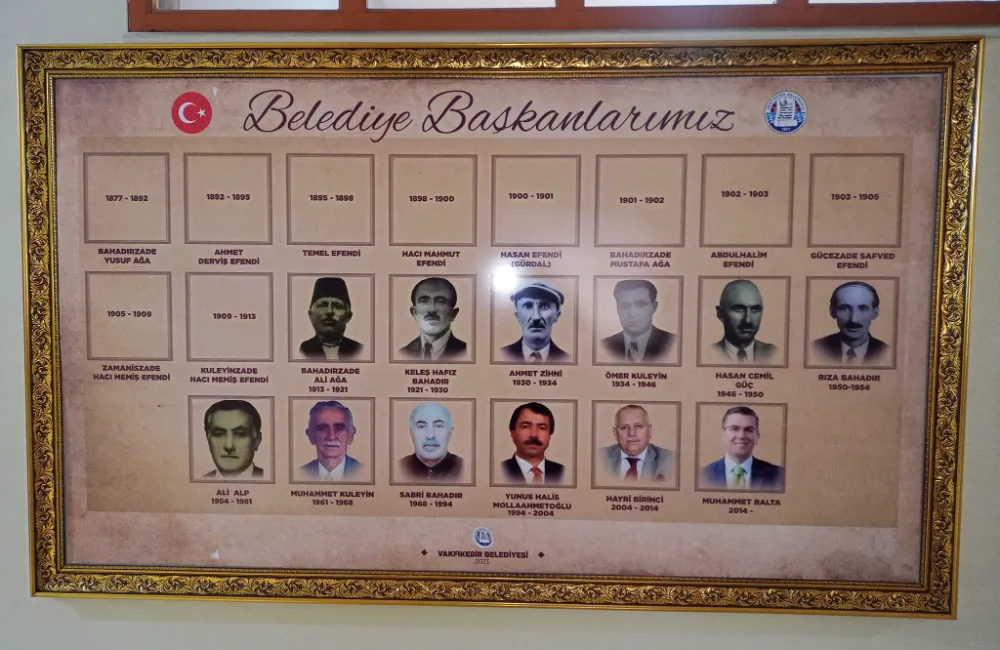 VAKFIKEBİR BELEDİYESİ, GEÇMİŞE SAYGI DURUŞUNU BELEDİYE BİNASINA TAŞIDI