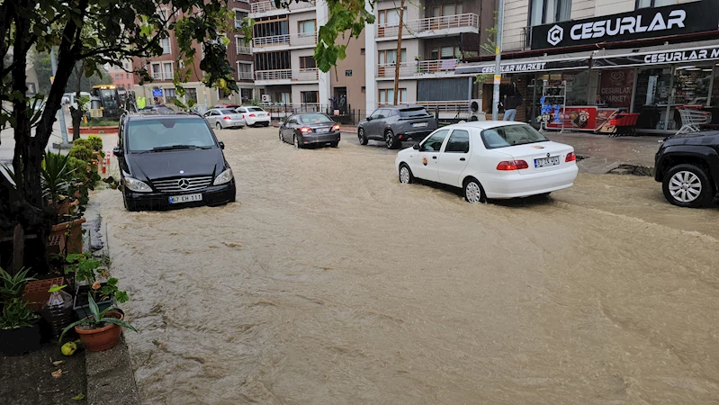 Zonguldak Valisi: Geçmiş taşkınlarda, iş yerini veya konutunu su basanlar buraları terk etsin 