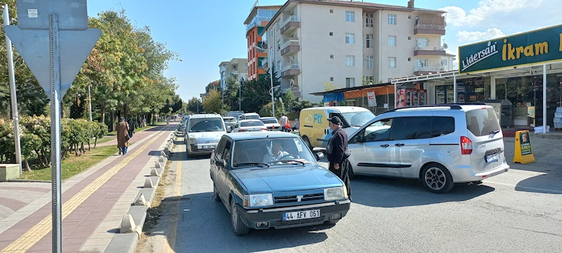 Malatya’da 5.9 büyüklüğünde deprem; çevre illerde de hissedildi / Ek fotoğraf 