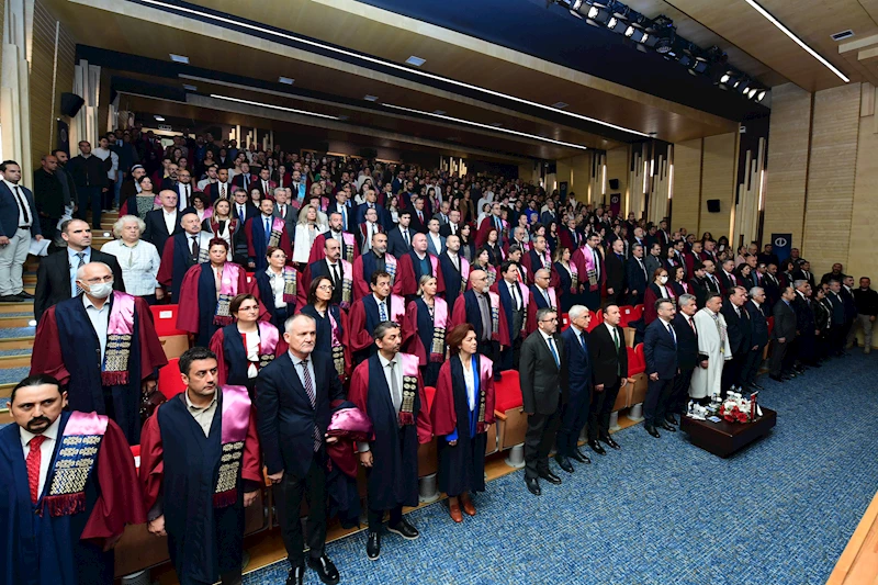 Anadolu Üniversitesi’nde akademik yıl açılışı