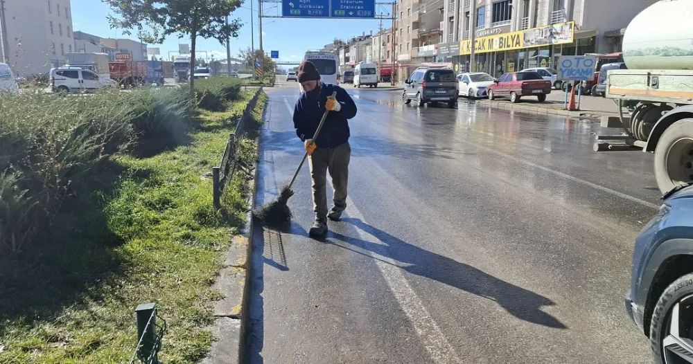 Horasan Belediyesi’nden Tazyikli Su ile Temizlik Seferberliği