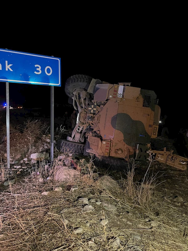 Şırnak’ta askeri araç devrildi: 6 asker yaralı/Ek Fotoğraf