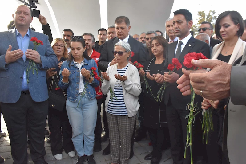 İzmir depreminde yaşamını yitiren 117 kişi anıldı