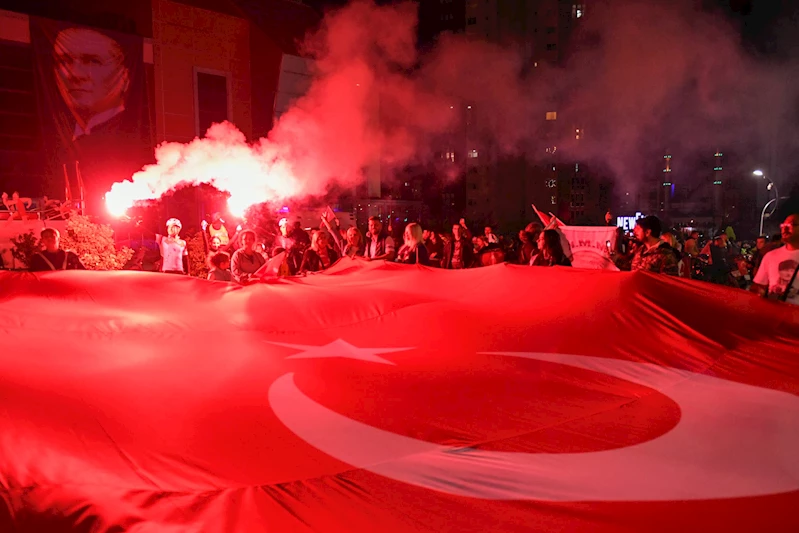 Yenişehir Belediyesi Cumhuriyet Korteji düzenledi