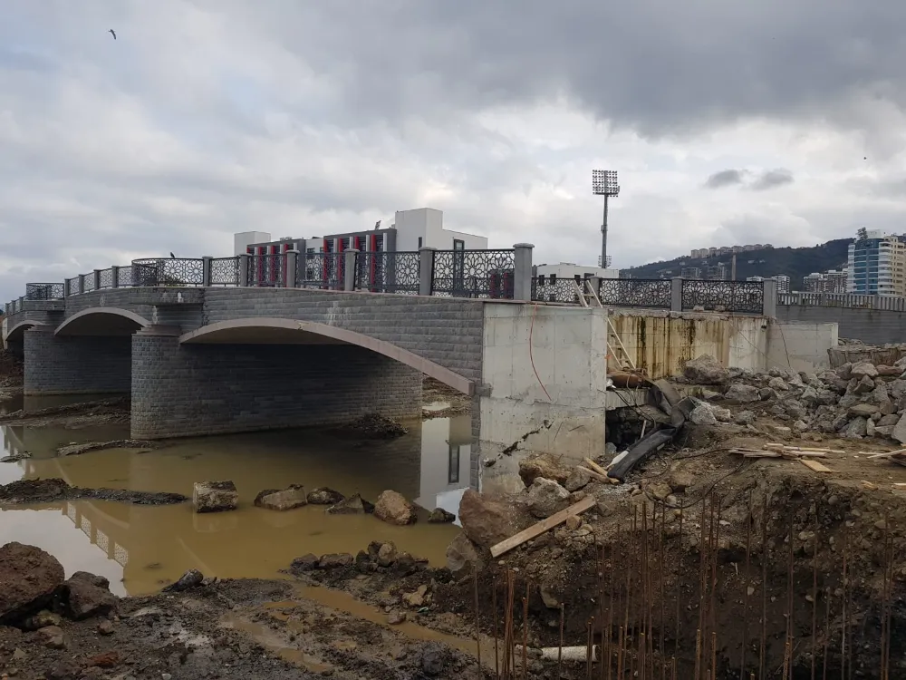 Akçaabat’ta Taşkın Kontrol İnşaatları Devam Ediyor