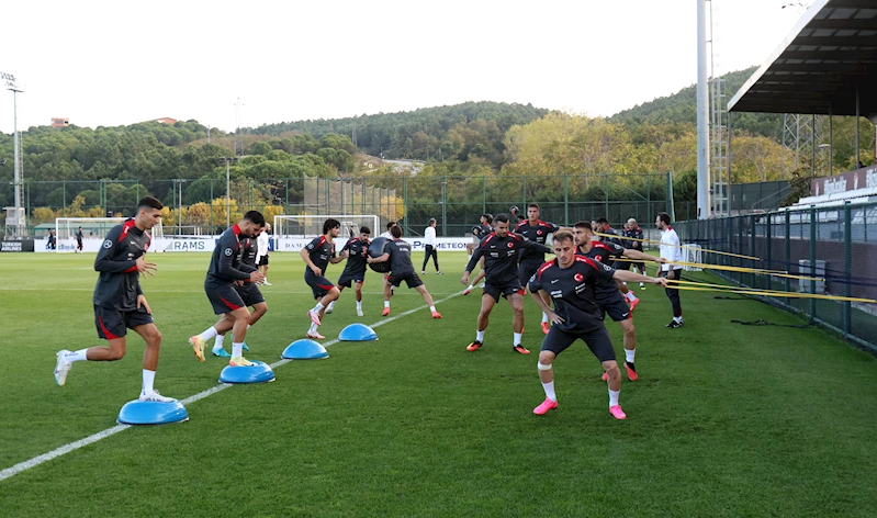 A Milli Futbol Takımı, Karadağ maçının hazırlıklarını sürdürdü