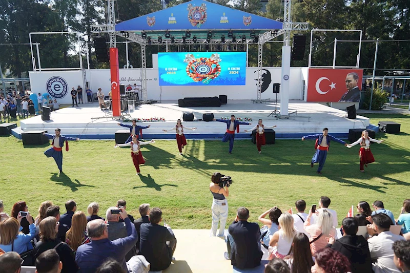 Egeli öğrenciler yeni akademik yıla şenlikle 