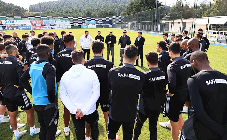 Beşiktaş yönetiminden futbol takımına ziyaret