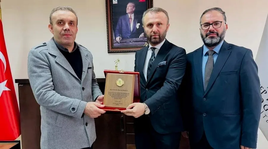 Rize Recep Tayyip Erdoğan Üniversitesi Tıp Fakültesi’nde Dekanlık Devir Teslim Töreni Gerçekleştirildi