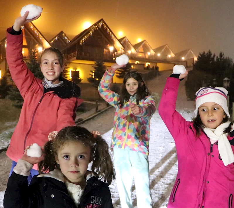 Palandöken’de gece kartopu keyfi