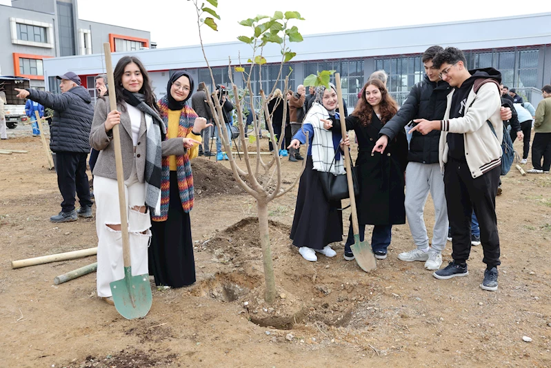 YTÜ’nün kuruluş yılına ithafen Davutpaşa Kampüsü