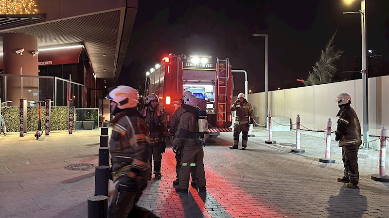 İzmir’de AVM’de yangın paniği: 3 kişi dumandan etkilendi