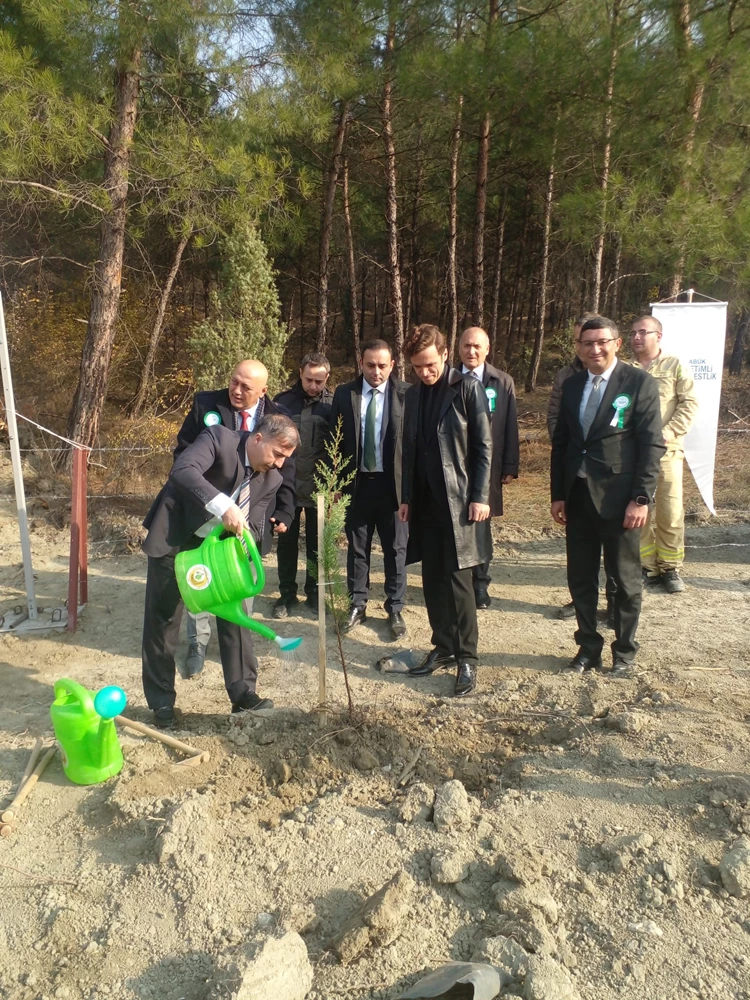 Karabük Denetimli Serbestlik Müdürlüğü 100 fidanı toprakla buluşturdu