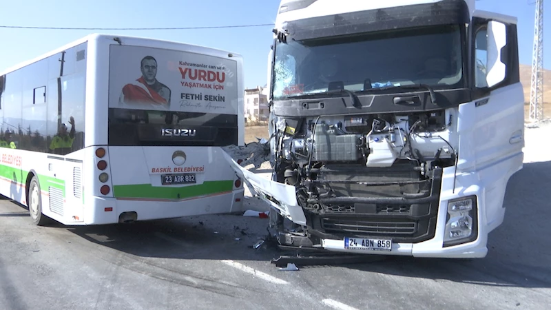 Elazığ’da tanker ile otobüs çarpıştı: 5 yaralı