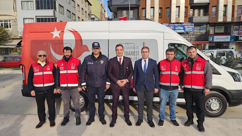 Suluova Kaymakamı Gürçam, Mobil Göç Noktası aracında incelemede bulundu