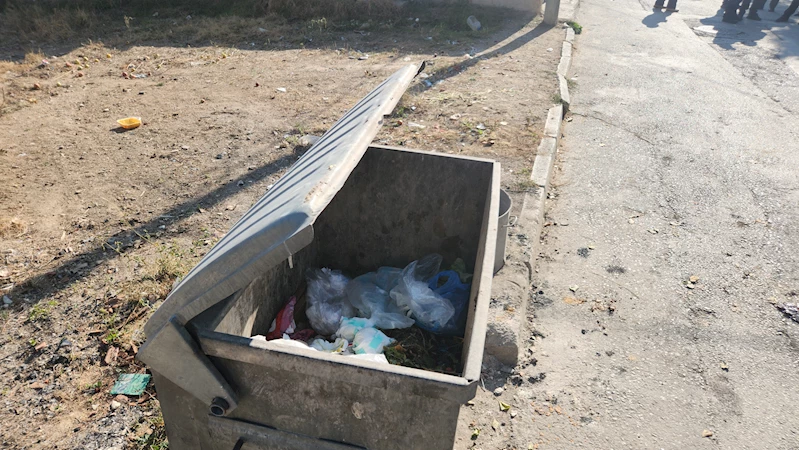 Çöp konteynerinde yastık kılıfına sarılı bulunan bebek tedaviye alındı 