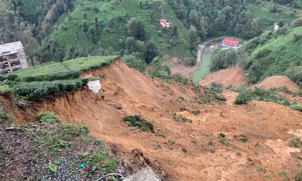 Peş peşe gelen depremler tetikledi: Doğu Karadeniz