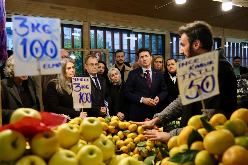 CHP Heyeti Trabzon Esnafıyla Buluştu: 