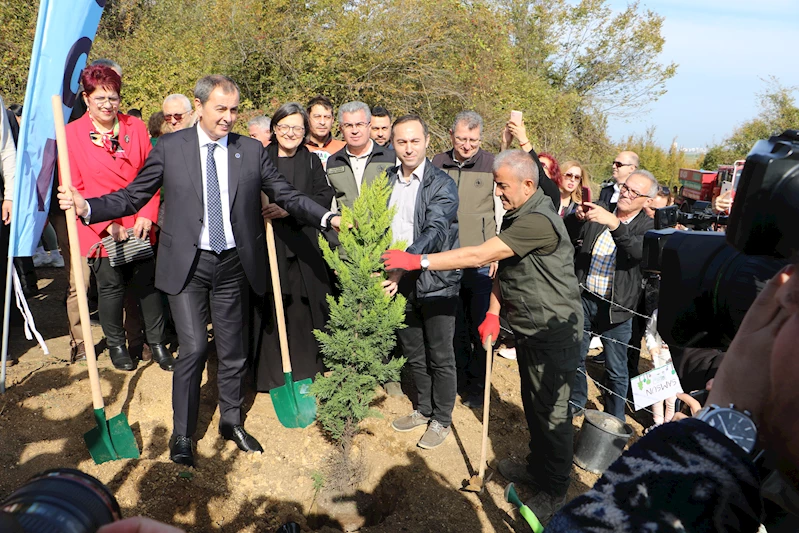 ‘81 İlde 81 Orman’ Projesi kapsamında fidan dikimleri Samsun’da başladı