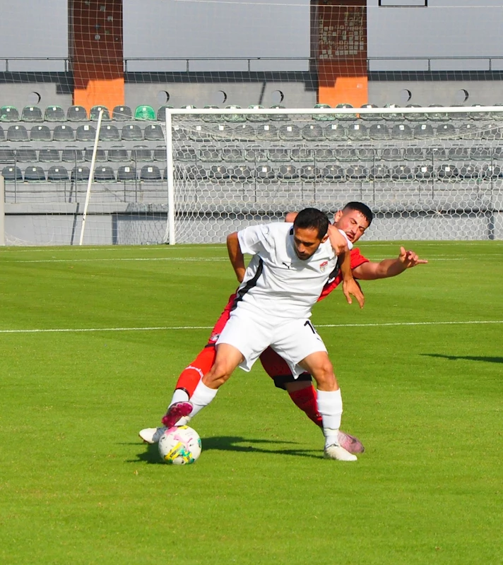 Manisaspor amatörde 5 bin kişinin önünde ilk maçında galip geldi