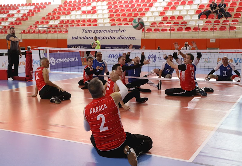 Oturarak Voleybol Erkek Milli Takımı galibiyetle başladı