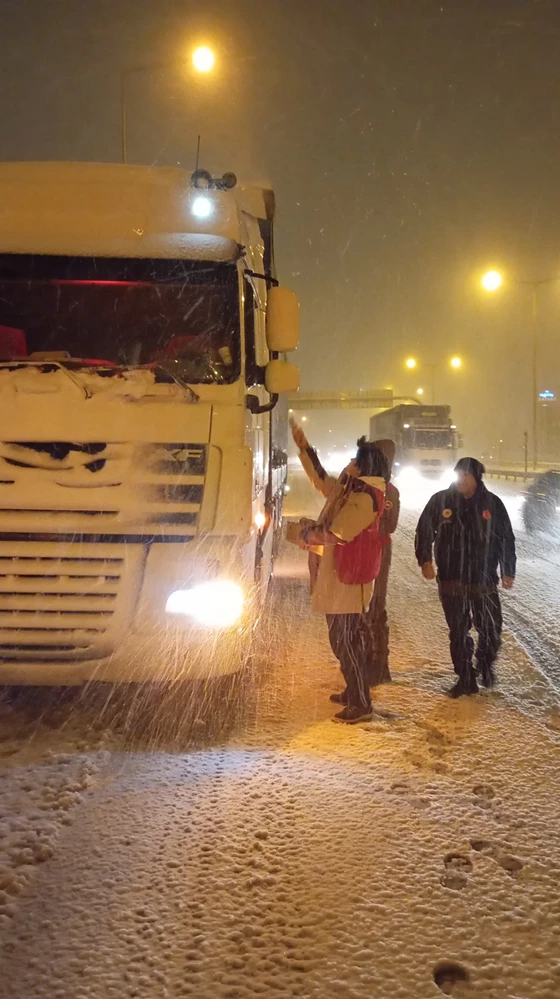 Kardan dolayı kapanan Anadolu Otoyolu