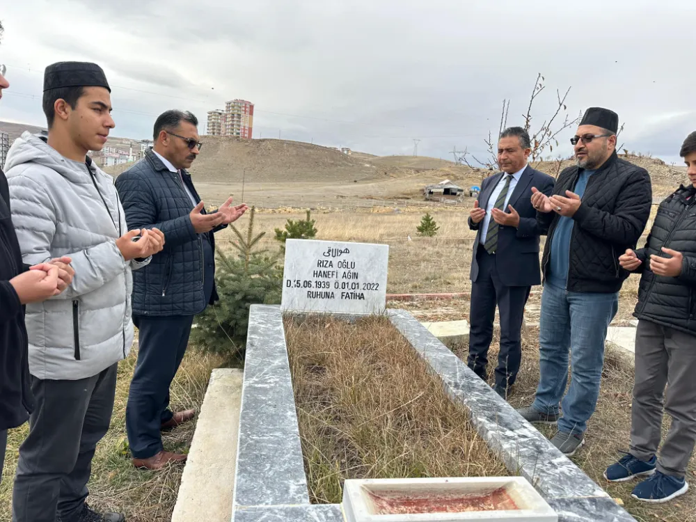 Bayburt’ta Şehit ve Merhum Öğretmenler İçin Mevlid Programı Düzenlendi