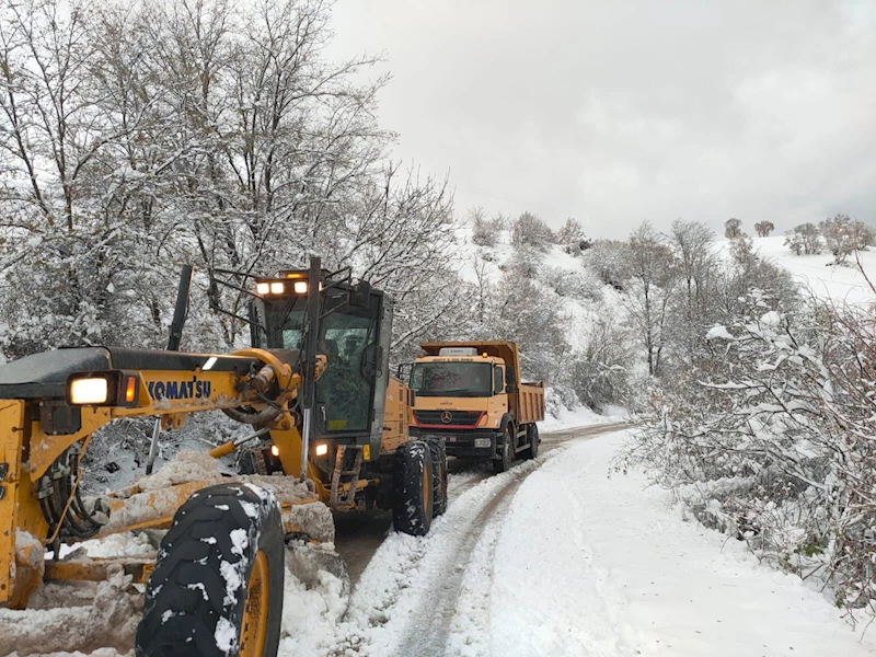 Amasya’da 28 köy yolu, kardan kapalı