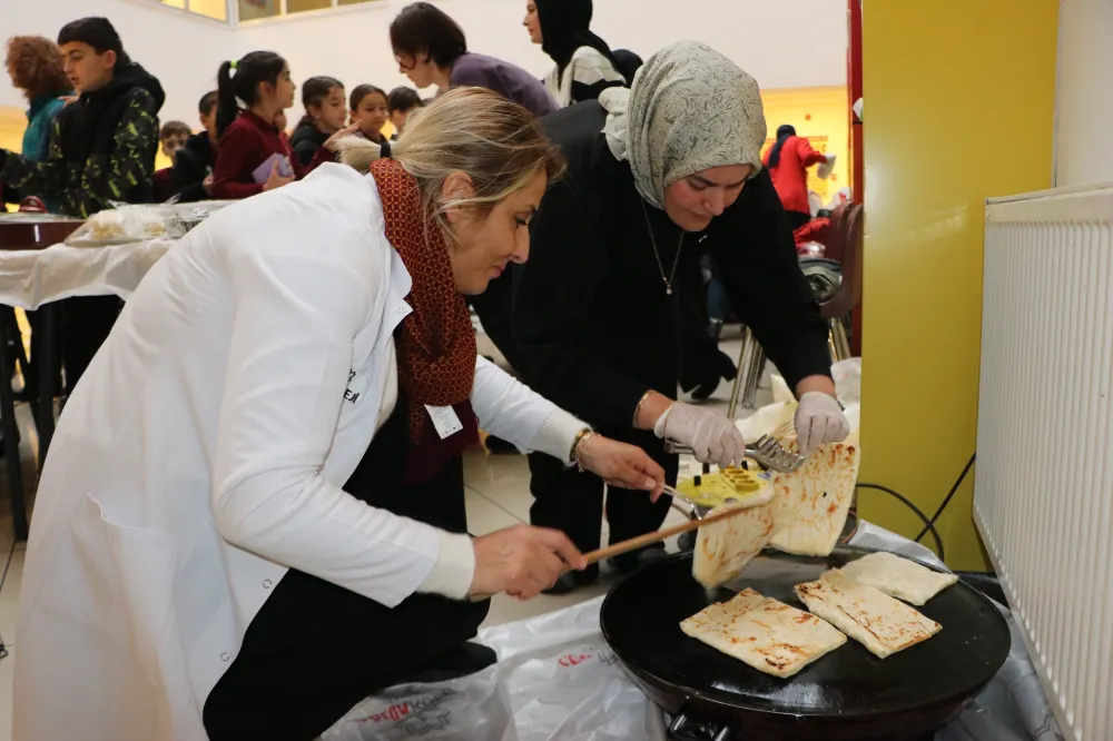 Hamidiye Çözüm Koleji’nden Kardeş Okula Merhamet Köprüsü