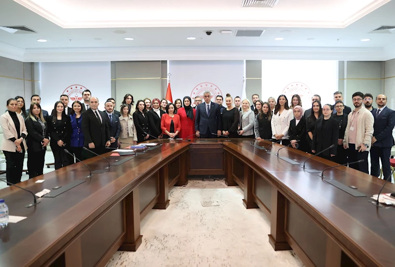 Bakan Memişoğlu: Bakanlığımızın hizmetlerini komple 