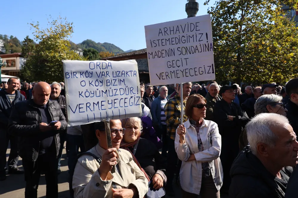 Arhavi Halkı “Madene Hayır” Dedi: Cumhuriyet Meydanı’nda Miting Düzenlendi