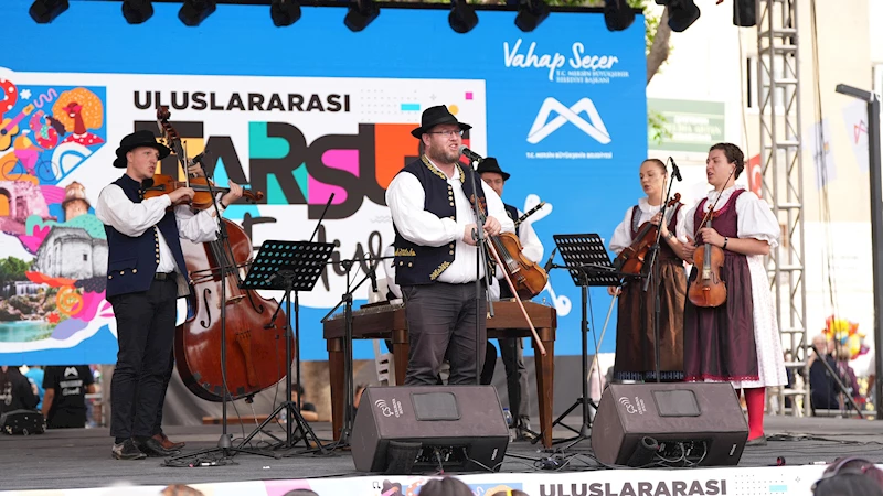 Tarsus festivali dolu dolu geçiyor