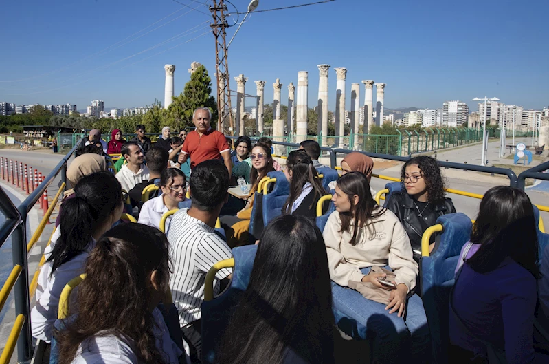 Mersin’de öğrenciler için kent tanıtım turu yapılıyor