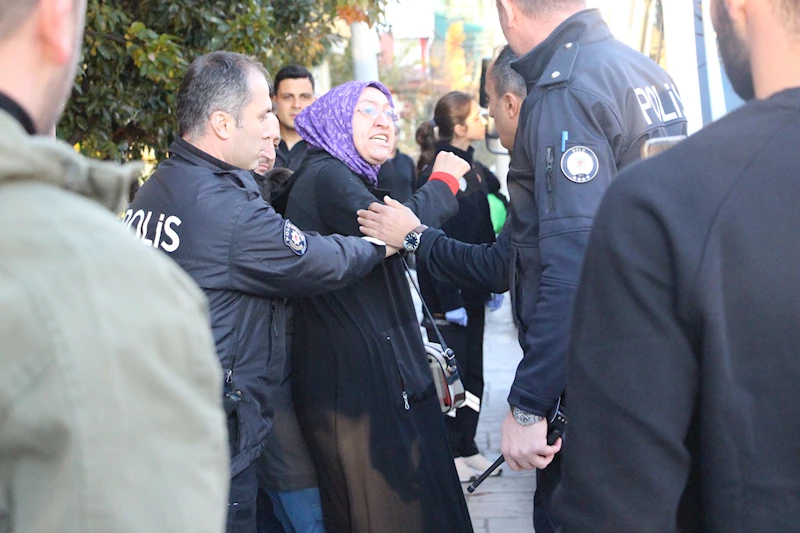 Yangın çıkan evde mahsur kalan otizmli çocuk ve abisini itfaiye kurtardı