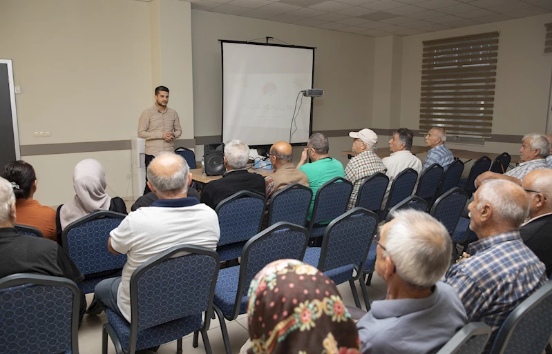 Mersin Büyükşehir, yaş almışları akılcı ilaç kullanımı hakkında bilgilendirdi