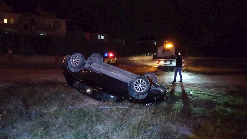 Takla atan otomobilin sürücüsü yaralandı 